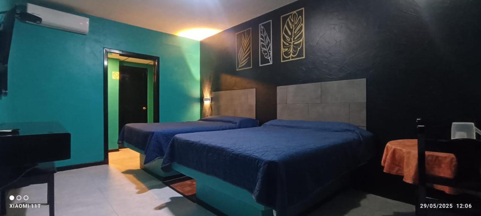מונטריי Hotel La Silla מראה חיצוני תמונה