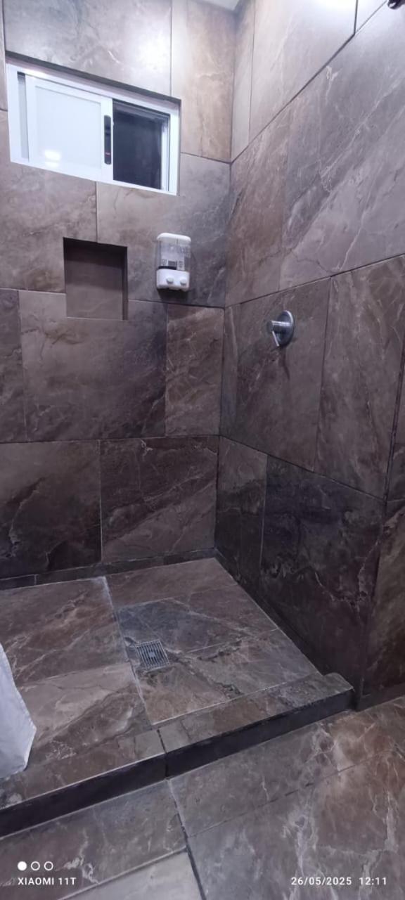 מונטריי Hotel La Silla מראה חיצוני תמונה