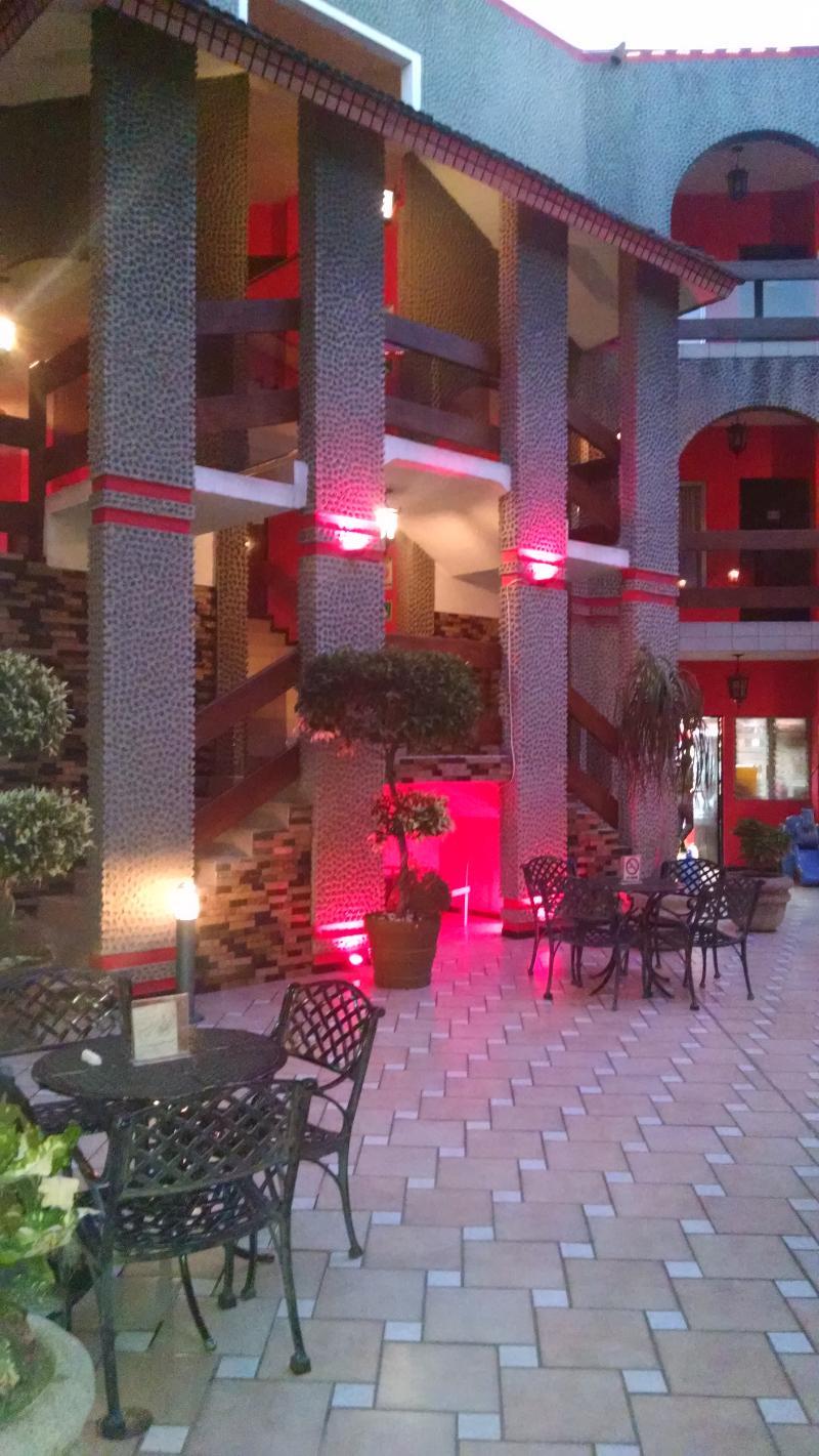 מונטריי Hotel La Silla מראה חיצוני תמונה