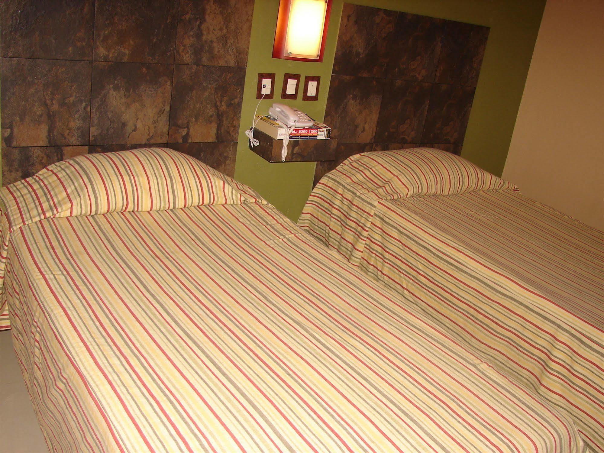 מונטריי Hotel La Silla מראה חיצוני תמונה